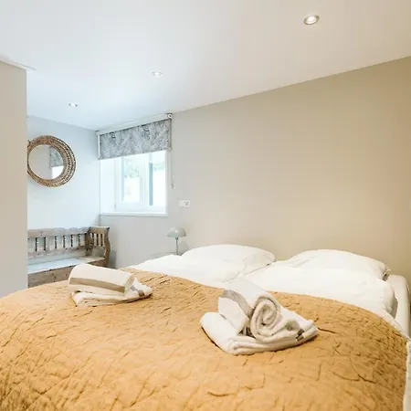West Nieuwlandseweg 25a - - Poolvilla Zilt & Zoet Nyaraló Ouddorp