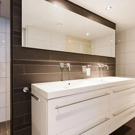 West Nieuwlandseweg 25a - - Poolvilla Zilt & Zoet *