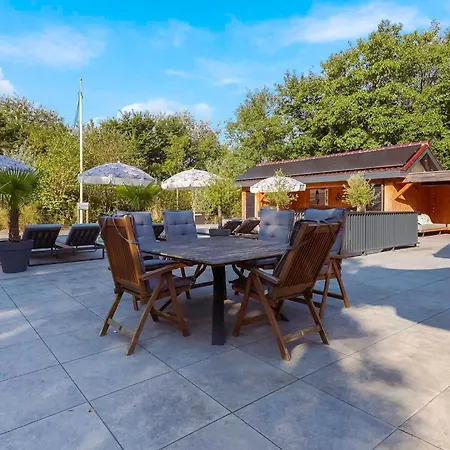 West Nieuwlandseweg 25a - - Poolvilla Zilt & Zoet * Ouddorp