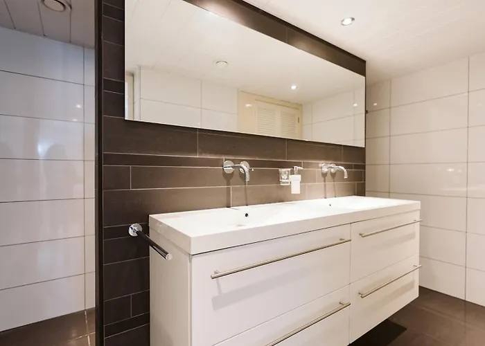 West Nieuwlandseweg 25a - - Poolvilla Zilt & Zoet *