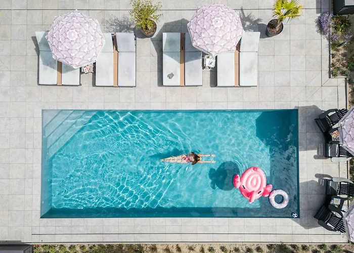 West Nieuwlandseweg 25a - - With Pool - Not For Companies * Ouddorp