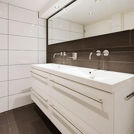 West Nieuwlandseweg 25a - - Poolvilla Zilt & Zoet *