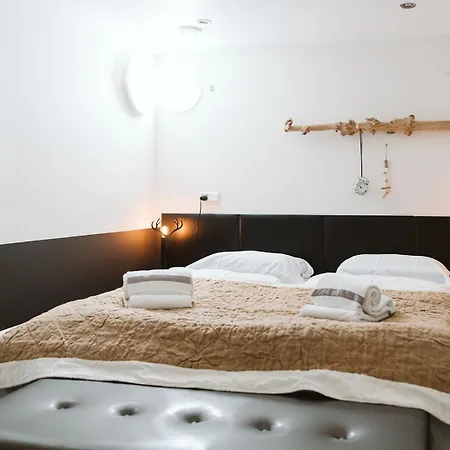 West Nieuwlandseweg 25a - - Poolvilla Zilt & Zoet Ouddorp